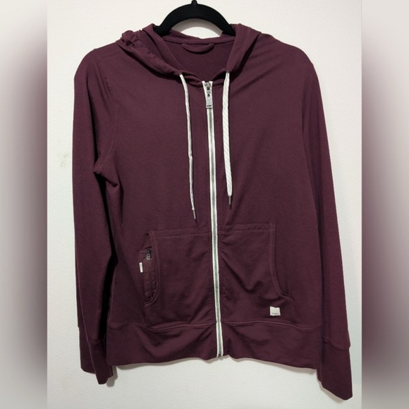 Vuori Halo Performance Hoodie - Picture 4 of 8